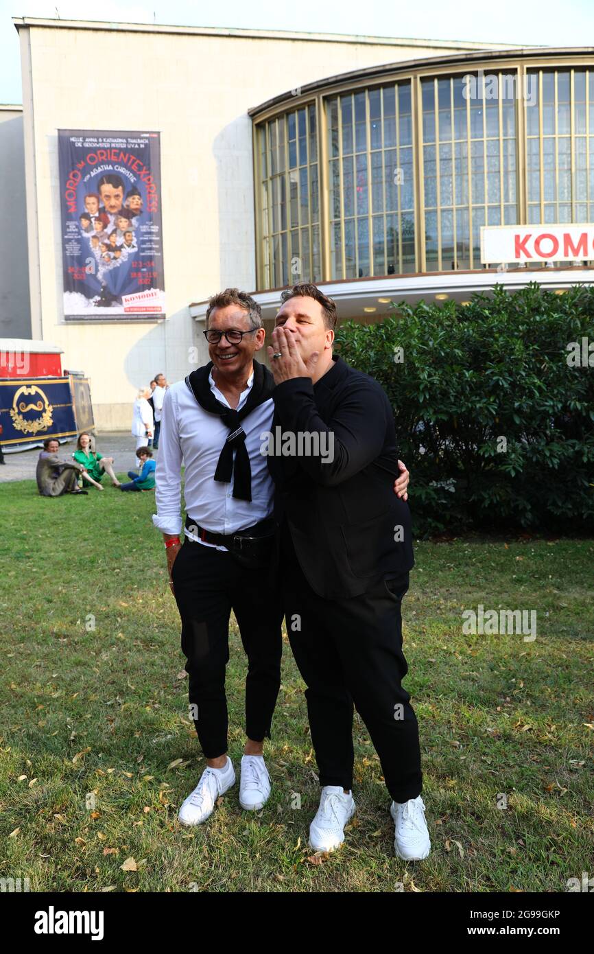 Guido Maria Kretschmer mit Ehemann Frank Mutters BEI der Premiere of Theaterstücks 'Dord im Orientexpress' in der Komödie am Kurfürstendamm im Schill Banque D'Images