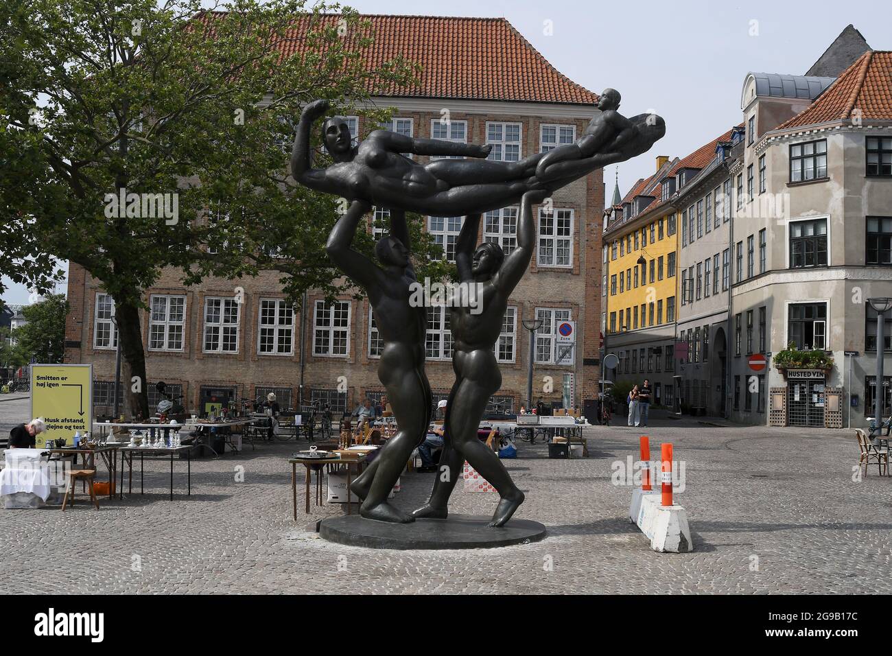 Copenhague, Danemark., 25 juillet 2021, vue de la région la plus célèbre de la capitale, le canal de Gammel et la plupart des famoisu staue hve ont été déplacés d'un Copenhague Banque D'Images