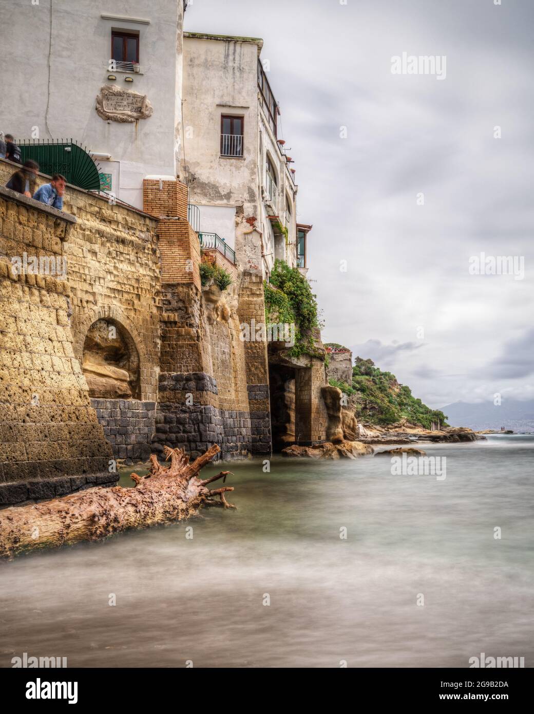 La célèbre « Fenestrella de Marechiaro » un site touristique pittoresque à Posillipo, Naples, Italie Banque D'Images