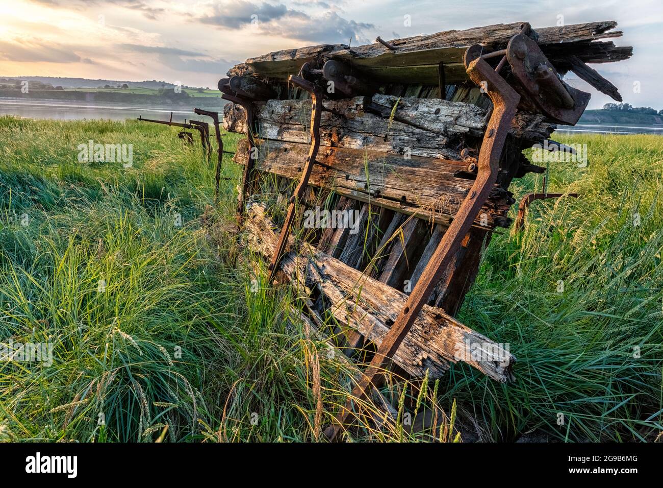 Épave de bois en décomposition, Purton, Gloucestershire Banque D'Images