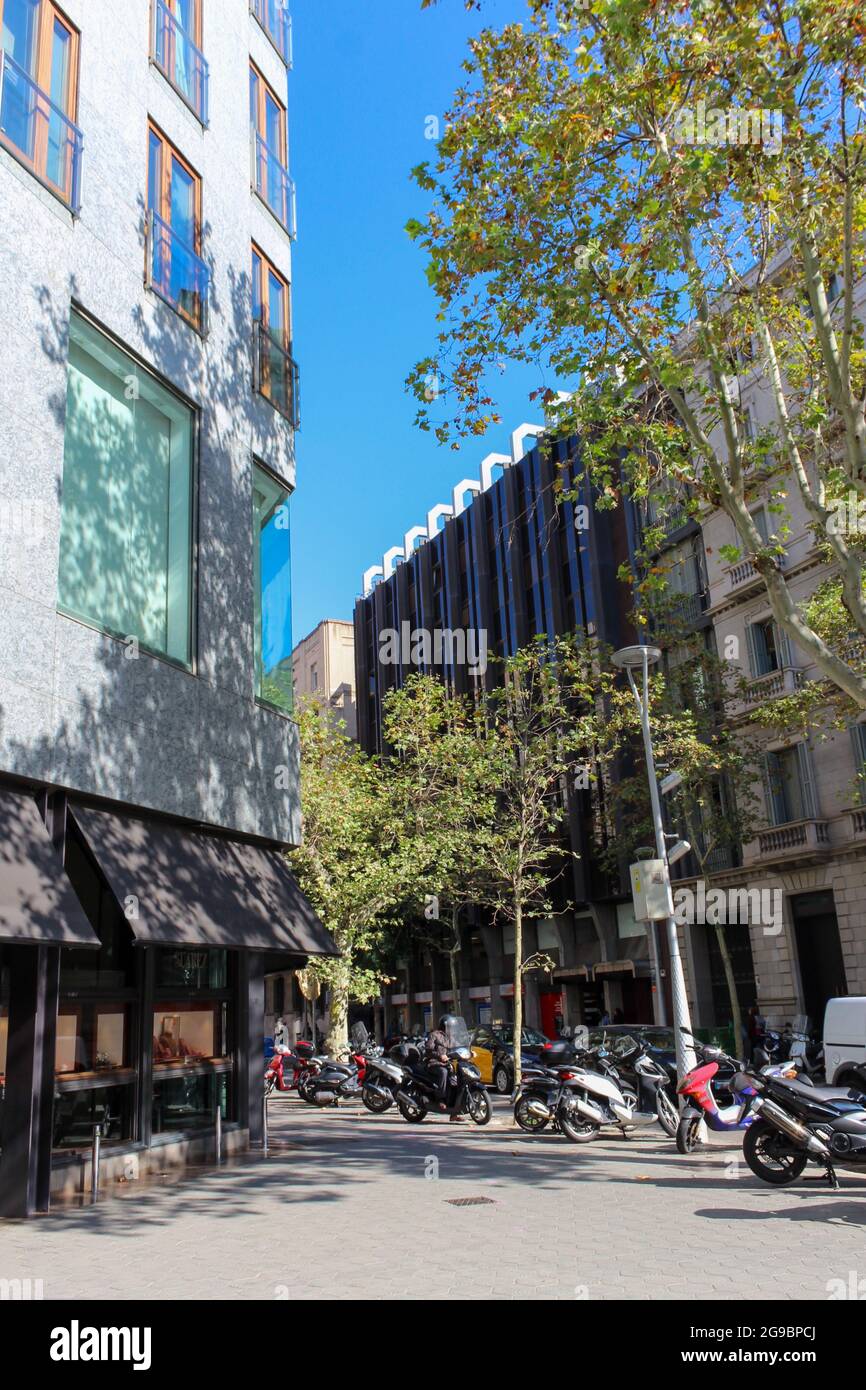 rue Espagne. Style de vie de Barcelone. Vue sur la route de Barcelone, concept de voyage en ville. Banque D'Images