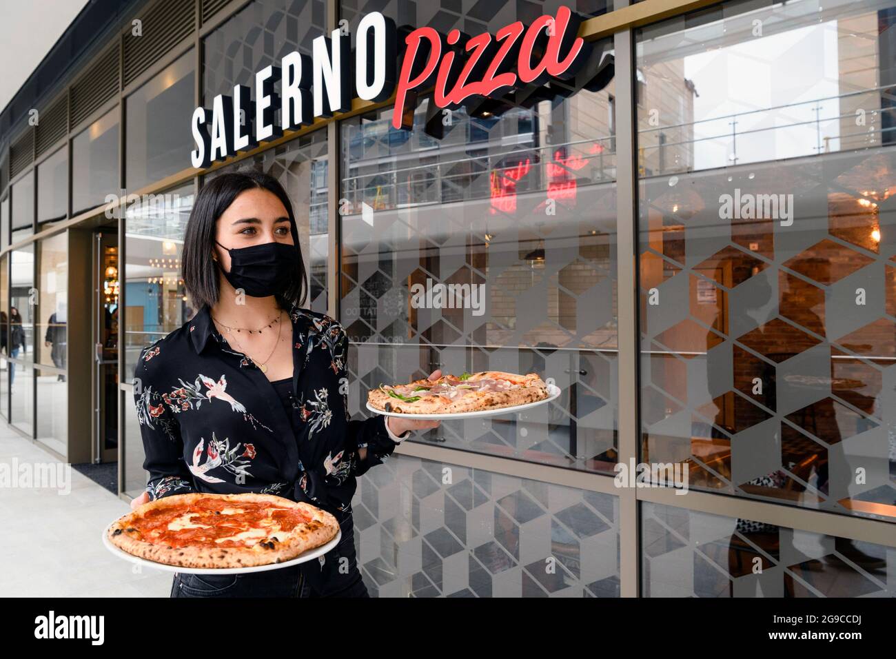 St James Quarter, Édimbourg, Écosse vues générales intérieures et extérieures d'une journée de shopping animée Banque D'Images