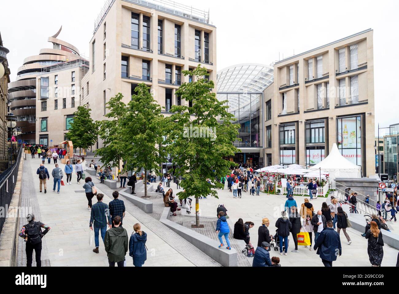 St James Quarter, Édimbourg, Écosse vues générales intérieures et extérieures d'une journée de shopping animée Banque D'Images