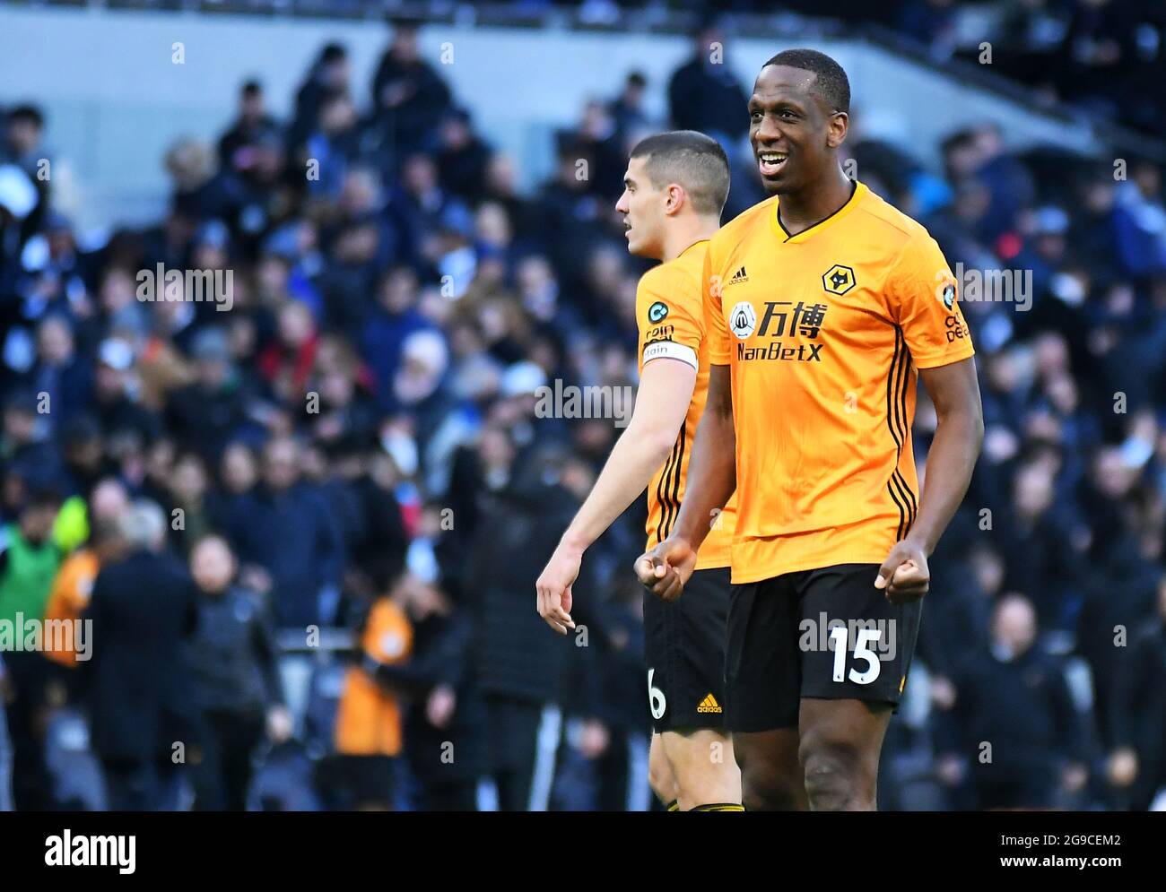 LONDRES, ANGLETERRE - 1er mars 2020 : Willy Boly de Wolverhampton photographié pendant le match de la Premier League 2020/21 entre le Tottenham Hotspur FC et le Wolverhampton FC au Tottenham Hotspur Stadium. Banque D'Images