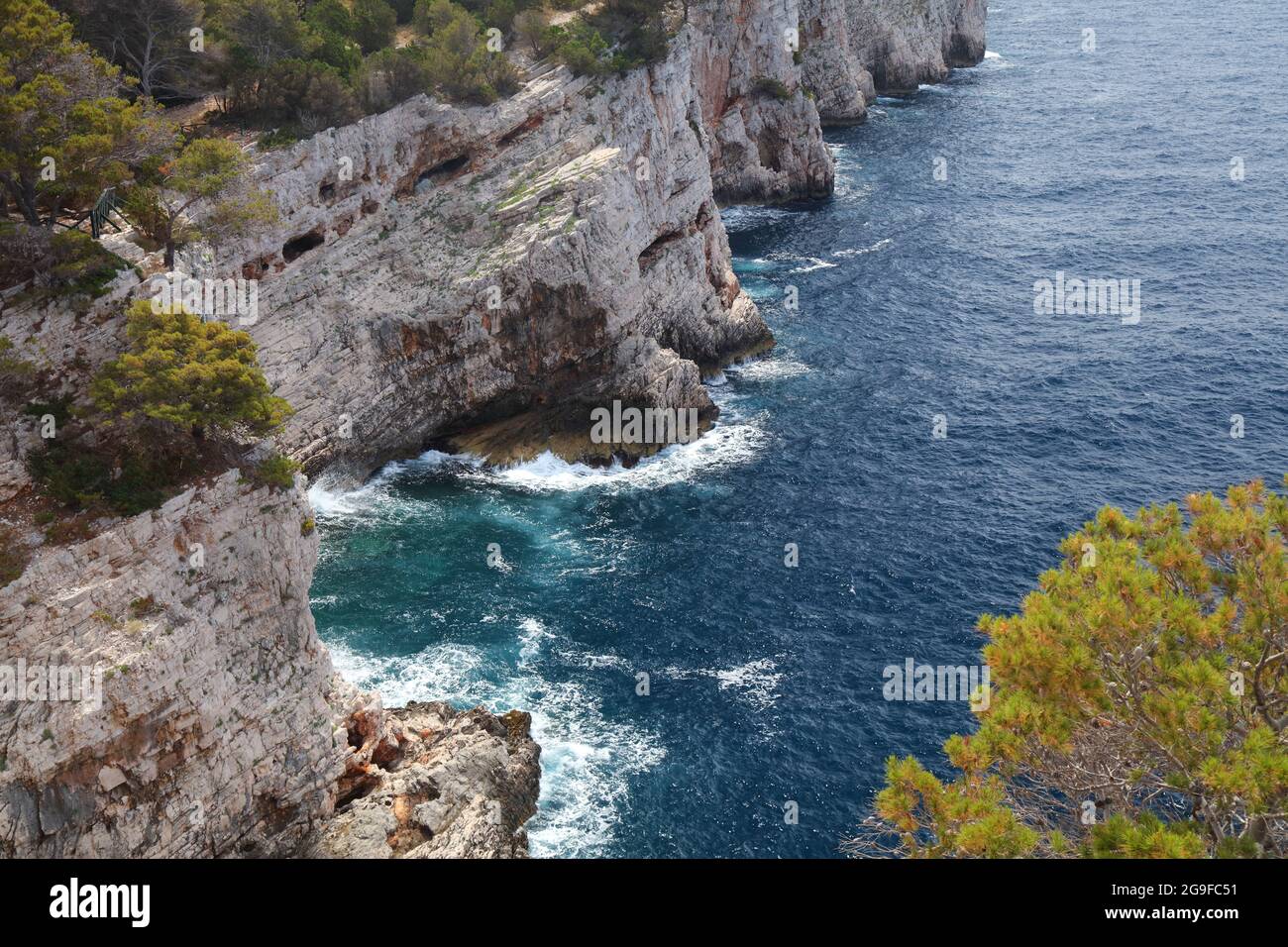 Croatie paysage. Falaises du parc naturel de Telascica zone naturelle protégée dans le parc national de Kornati. Île de Dugi Otok. Banque D'Images