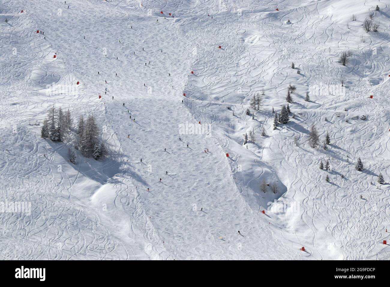 Mayrhofen - station de ski d'hiver des Alpes autrichiennes dans le Tyrol. Alpes centrales autrichiennes. Montagne Penken. Banque D'Images