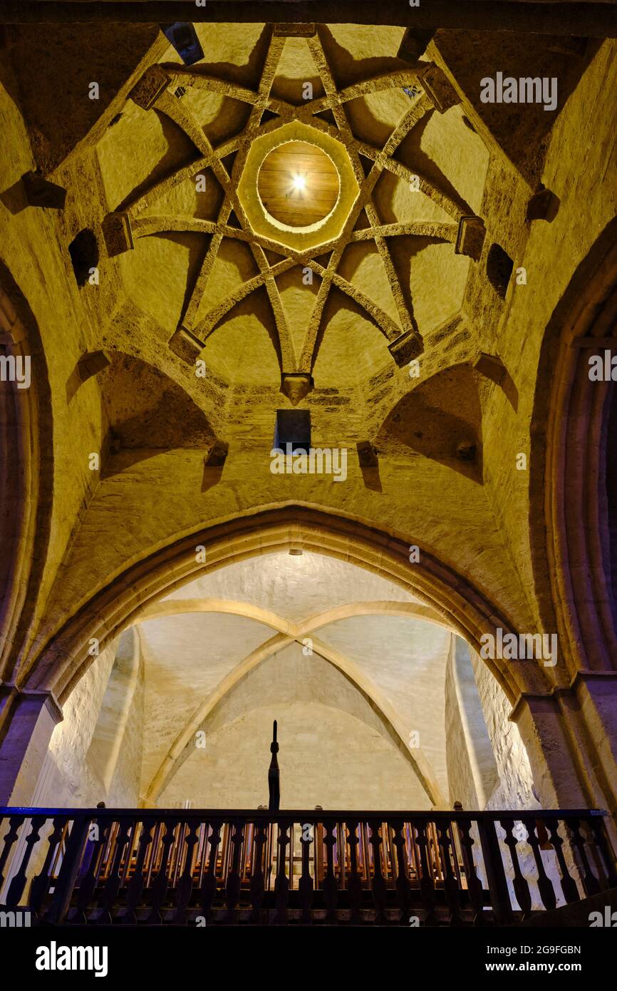 France, Pyrénées-Atlantiques (64), pays Basque, Mauléon, l'Hôpital Saint-Blaise classé au patrimoine mondial par l'UNESCO, exemple d'Hispano mauresque A. Banque D'Images