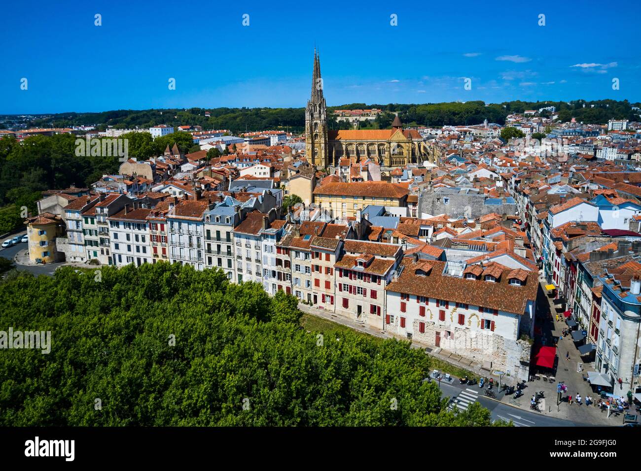 France, Pyrénées-Atlantiques (64), pays Basque, Bayonne, photographie aérienne du centre ville de Bayonne (vue aérienne) Banque D'Images