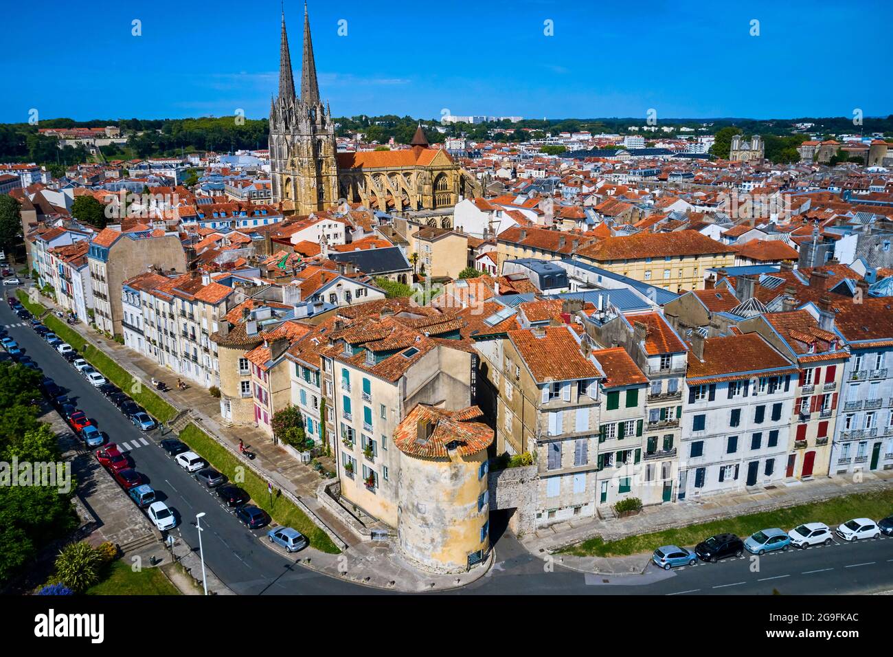 France, Pyrénées-Atlantiques (64), pays Basque, Bayonne, photographie aérienne du centre ville de Bayonne (vue aérienne) Banque D'Images