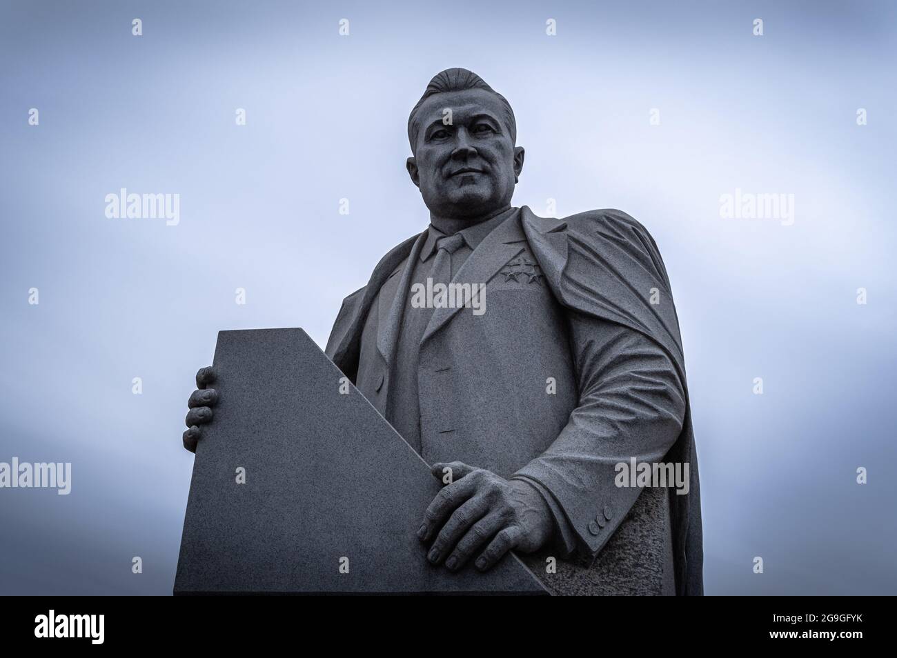 Vladimir Chelomey monument aux cosmonautes Alley à Moscou, Russie. Scientifique en mécanique soviétique, ingénieur en aviation et en missiles. Banque D'Images