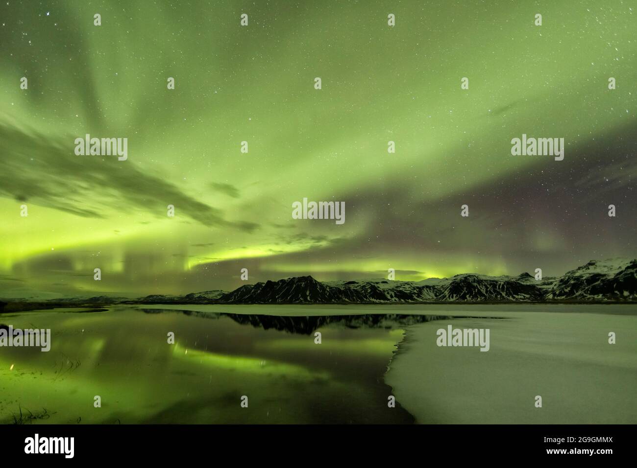 Aurores boréales sur la péninsule de Snæfellsnes, Islande Banque D'Images