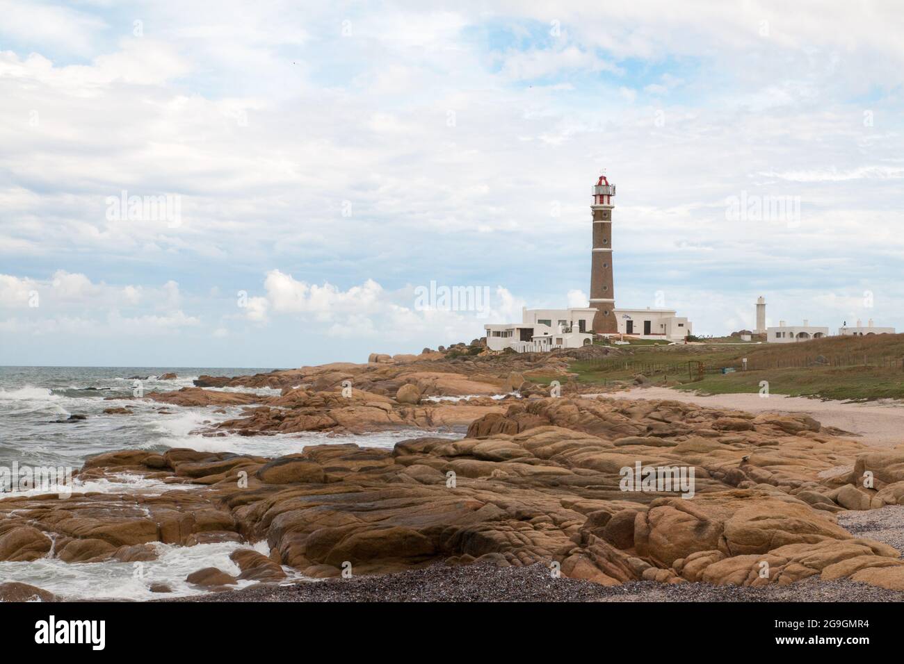 Cabo polonio, Uruguay, Amérique. phare au bord de la falaise sur la plage. Banque D'Images