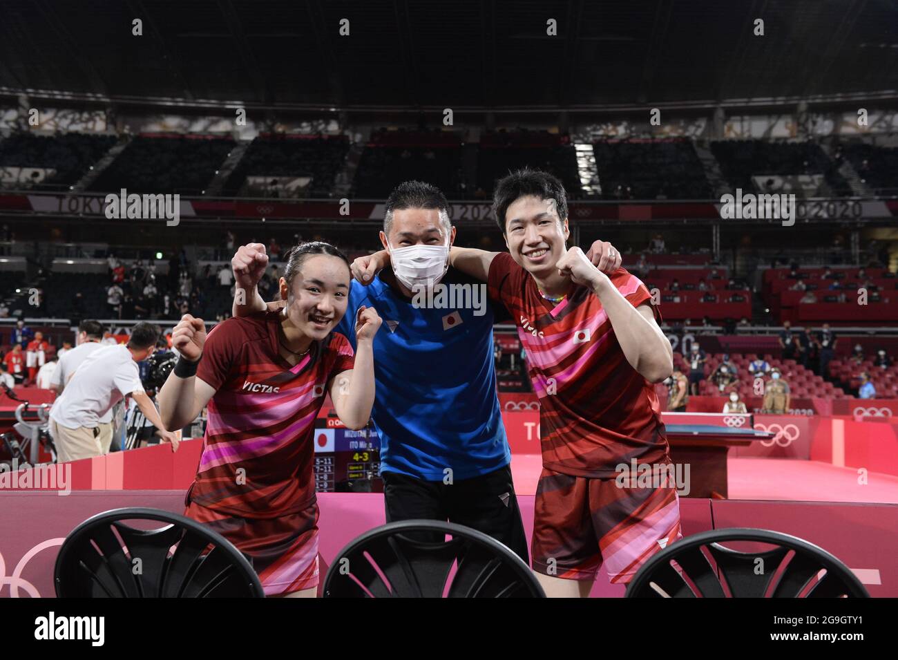 Mima Ito (JPN), Jun Mizutani (JPN), 26 juillet 2021 - tennis de table : finale de doubles mixtes au gymnase métropolitain de Tokyo pendant les Jeux Olympiques de Tokyo en 2020 à Tokyo, au Japon. (Photo par Itaru Chiba/AFLO) Banque D'Images