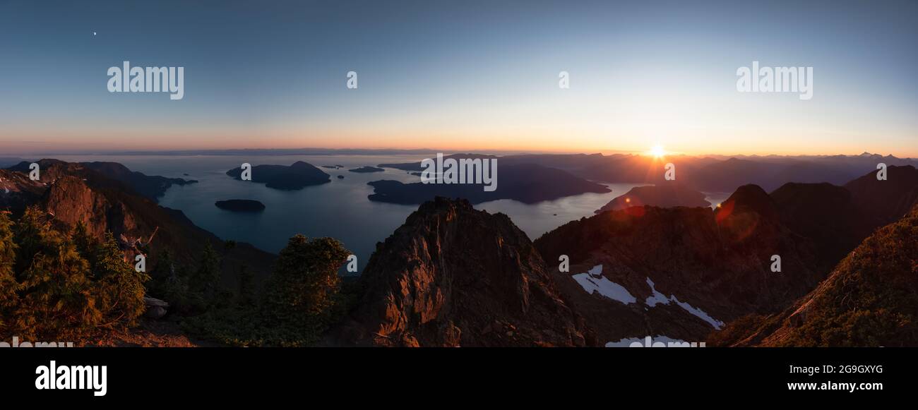 Vue panoramique sur les montagnes Rocheuses canadiennes. Banque D'Images