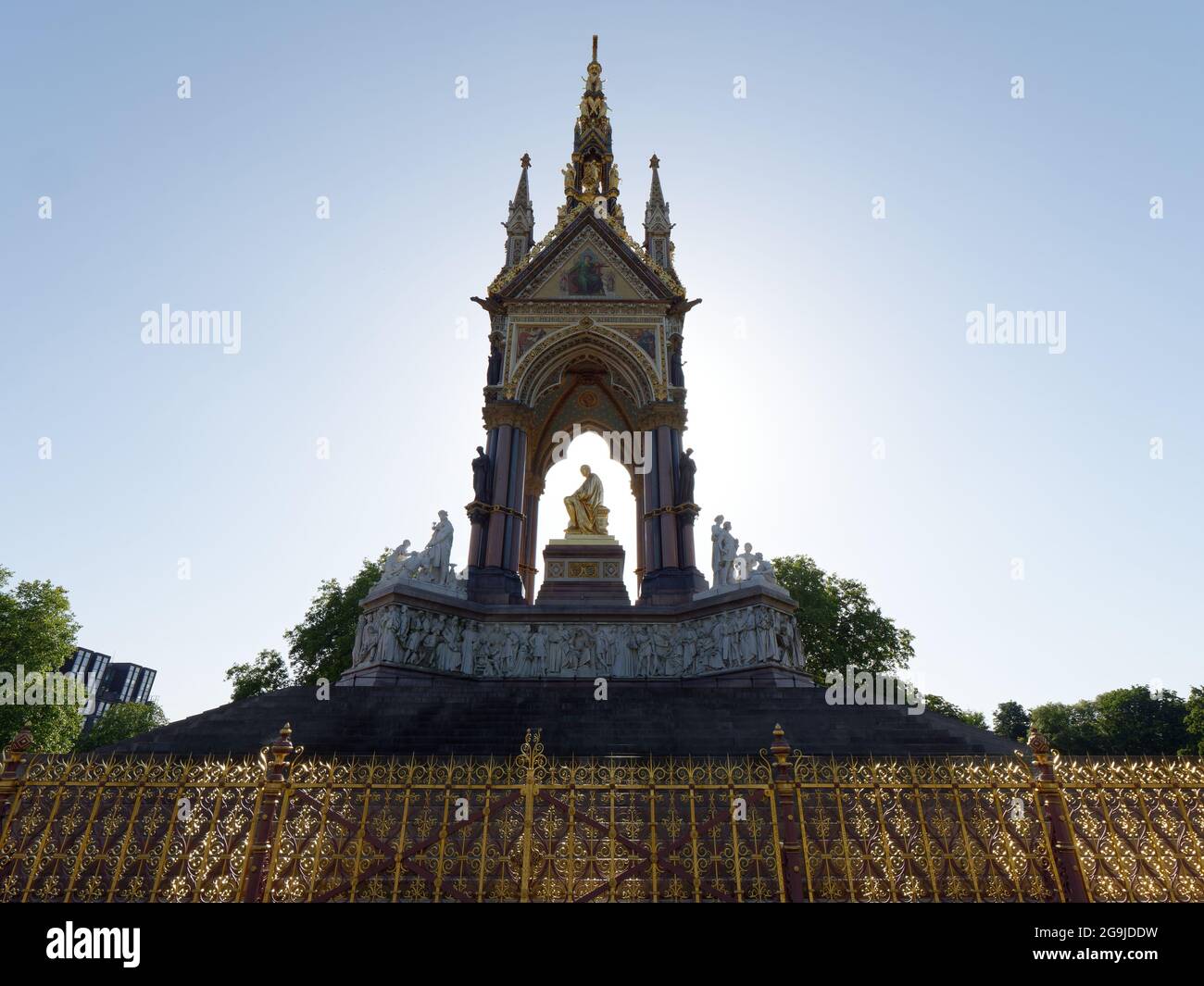 Londres, Grand Londres, Angleterre, juillet 17 2021 : l'Albert Memorial à la mémoire de Prince Albert, mari de la reine Victoria. Banque D'Images