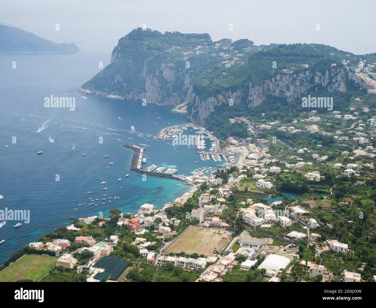 Vue sur Marina Grande, Capri, Golfe de Naples, Campanie, Italie Banque D'Images