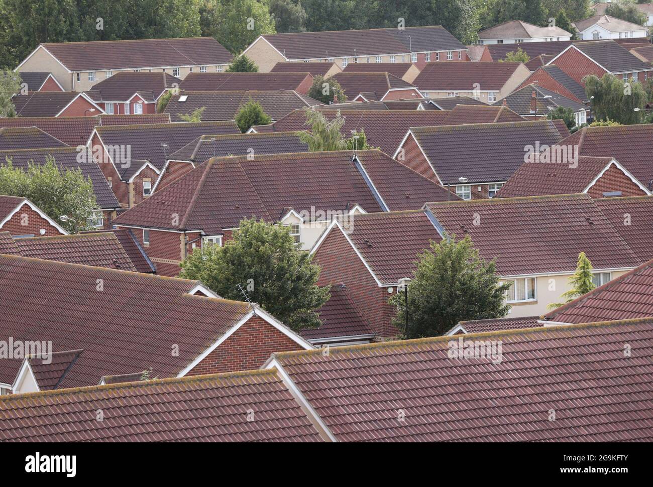 Photo du dossier datée du 19/08/14 d'une vue sur les maisons de Thamesmead, au sud-est de Londres. Les prix de l'immobilier sont maintenant près d'un tiers (30%) de plus en moyenne qu'un précédent pic du marché en 2007, a constaté une analyse de Zoopla. Date de publication : le mardi 27 juillet 2021. Banque D'Images