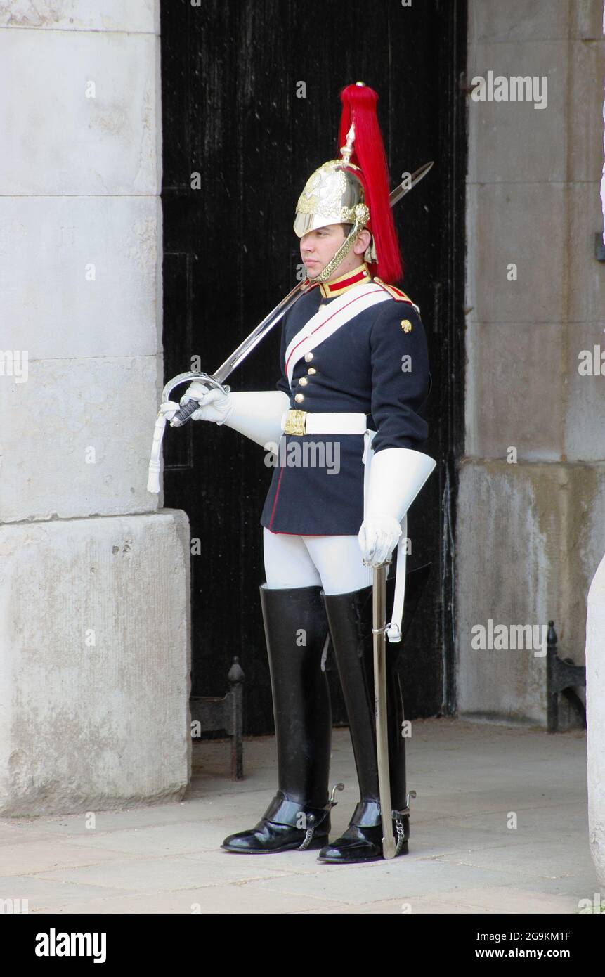 LONDRES, ANGLETERRE - 27 MAI : membre des Royal Horse Guards et 1er Dragoons lors de la cérémonie de changement des gardes, 27 mai 2013 à Londres, Engl Banque D'Images