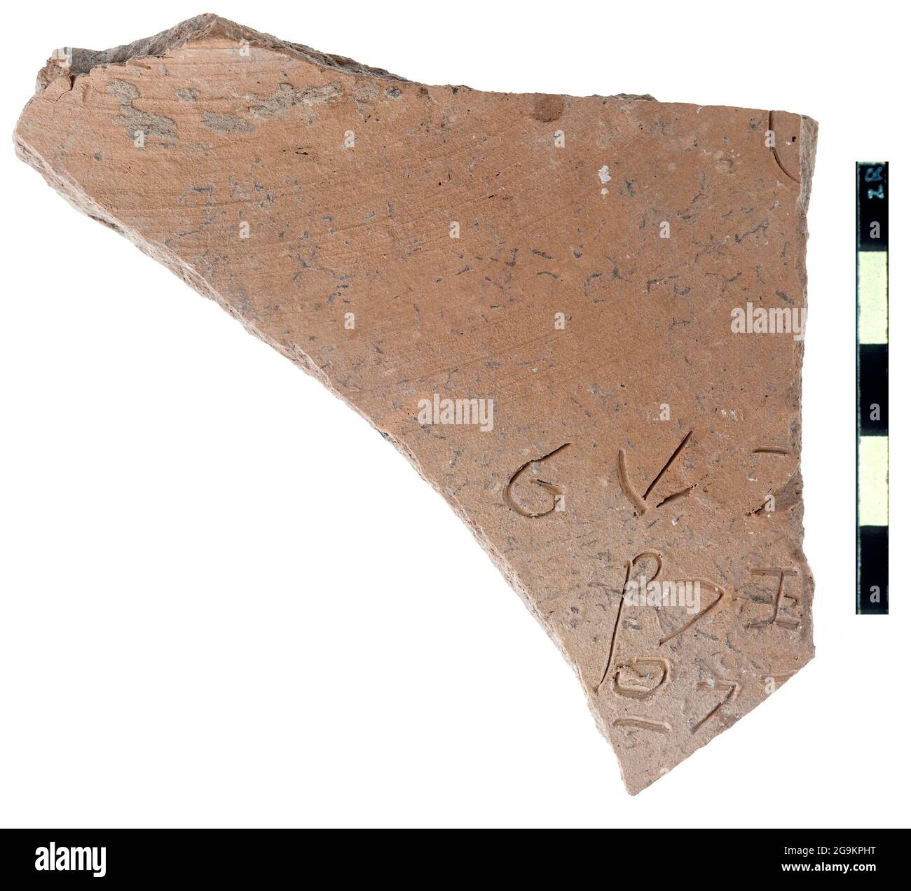 6869. Inscription de Canaanite sur un sord en céramique datant c. 1130 av. J.-C. trouvé dans les fouilles d'un temple cananéen à Lachish. Banque D'Images