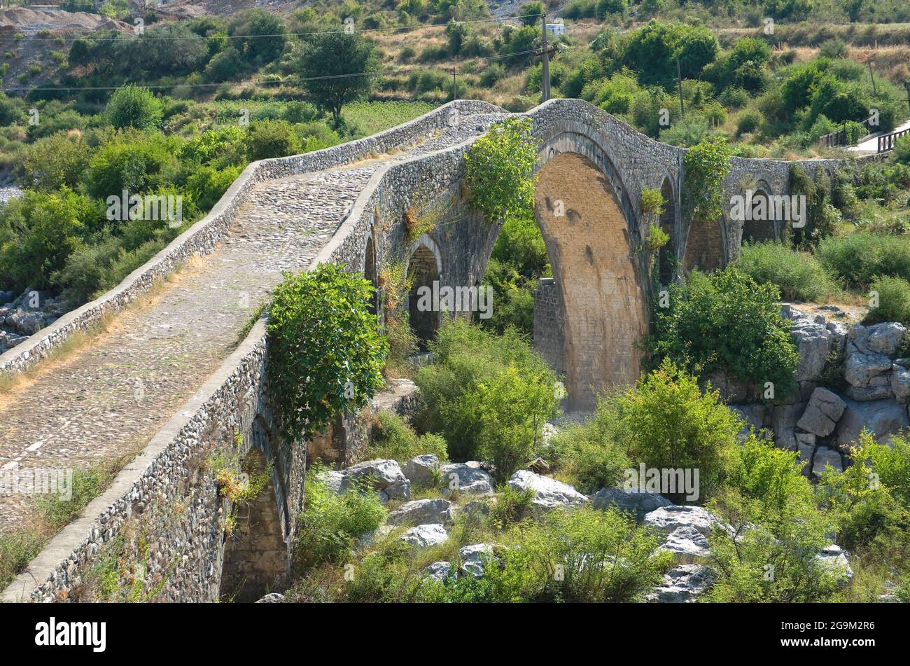 Pont mes (albanais : URA e Mesit) près de Shkoder en Albanie Banque D'Images
