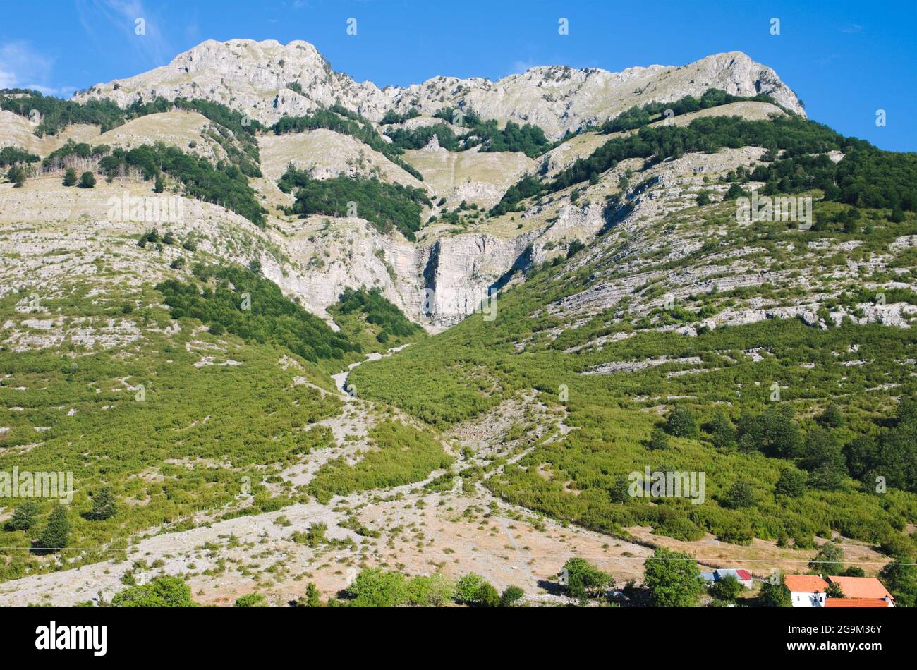 Paysage de montagne sur la route de Boge à Theth Valley Banque D'Images