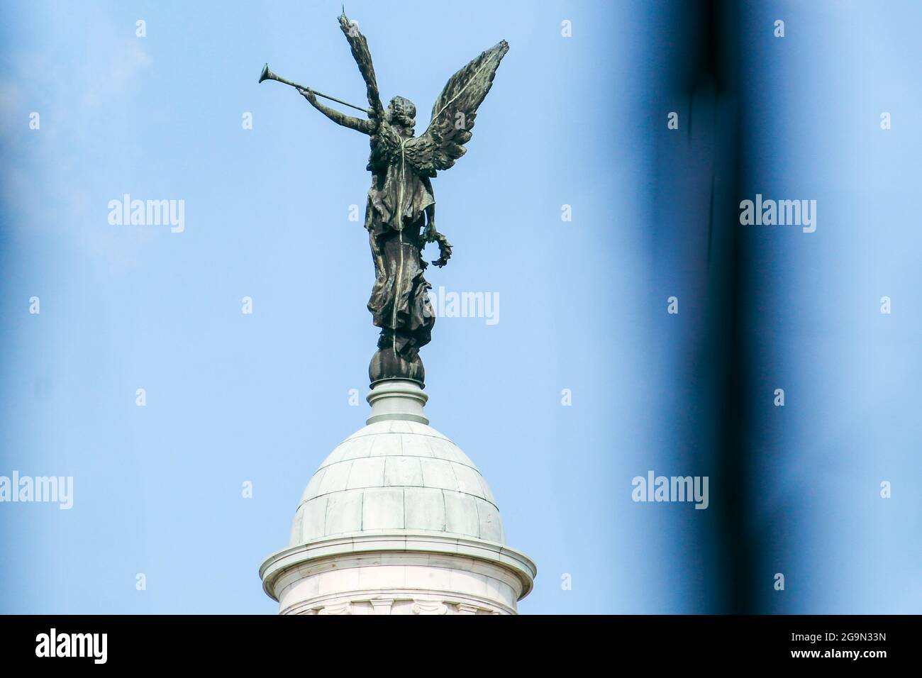 KOLKATA, INDE - 10 juillet 2021 : l'Ange de Kolkata au sommet du Mémorial de Victoria, Inde Banque D'Images