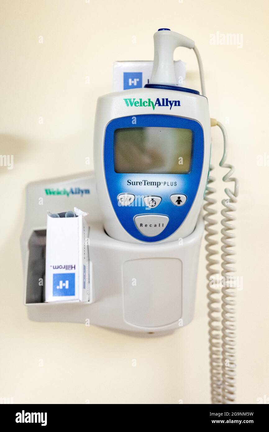 Gros plan du thermomètre clinique Welch Allyn SureTemp avec sonde et  couvre-sonde dans un environnement médical, San Francisco, Californie, 18  avril 2021. (Photo par Smith Collection/Gado/Sipa USA Photo Stock - Alamy