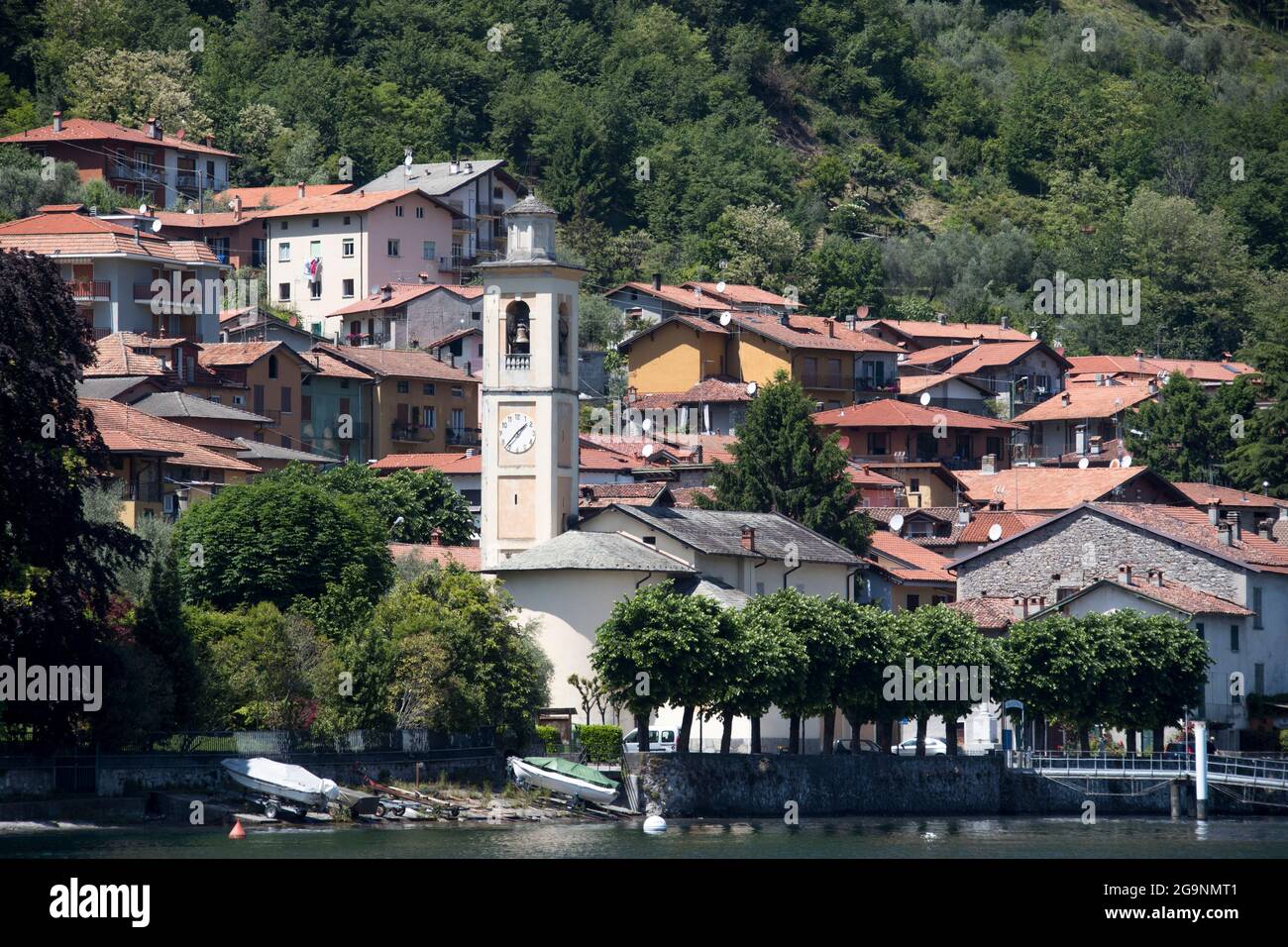 Village d'Onno vu du lac, Lac de Côme, Lombardie, Italie, Europe Photo  Stock - Alamy