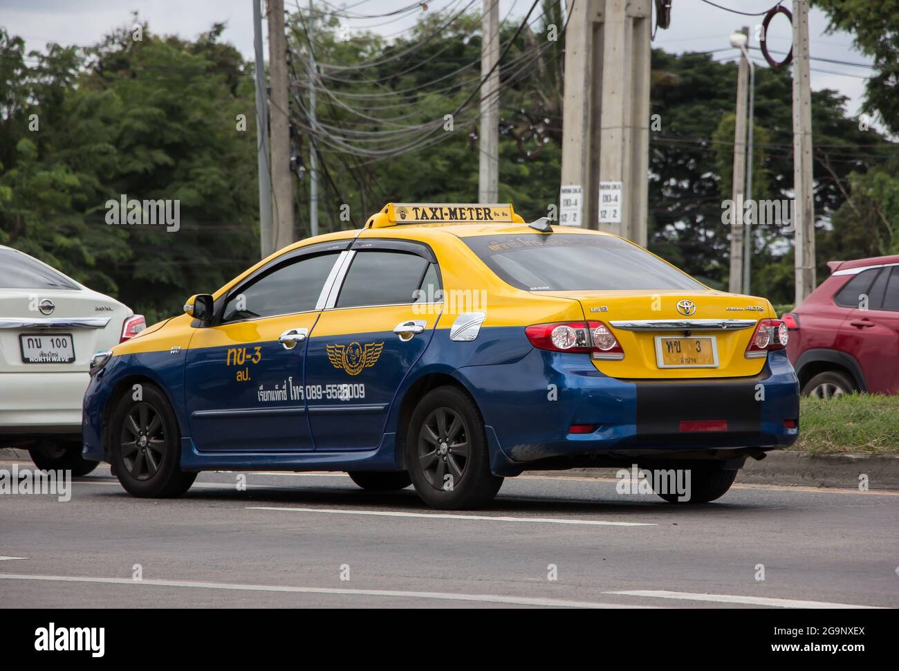 Chiangmai, Thaïlande -juin 29 2021: City taxi Lampang, Toyota Corolla  Service en ville. Photo sur la route n°1001 à environ 8 km du centre-ville  de Chiangmai, à thail Photo Stock - Alamy