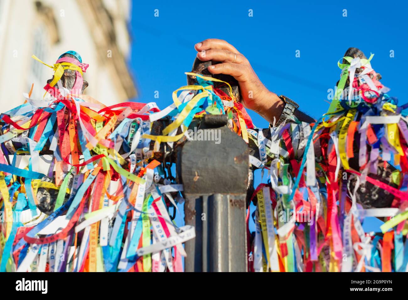 Église de Senhor do Bonfim. Le premier vendredi de chaque année, les fidèles vont à l'église pour prier et demander la paix. Banque D'Images