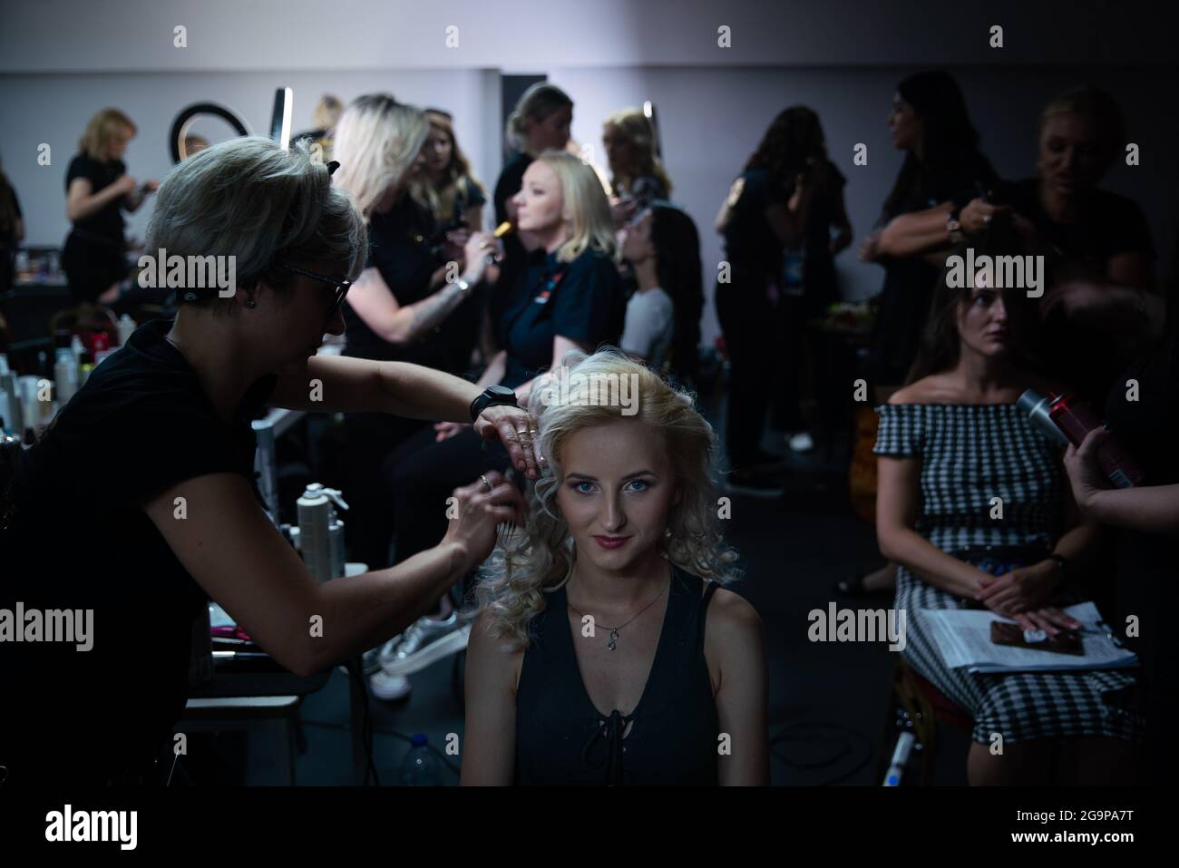 Miss Pologne Royaume-Uni et Irlande 2021. Préparation des coulisses pour les finales au White Eagle Club polonais, Londres, Royaume-Uni Banque D'Images