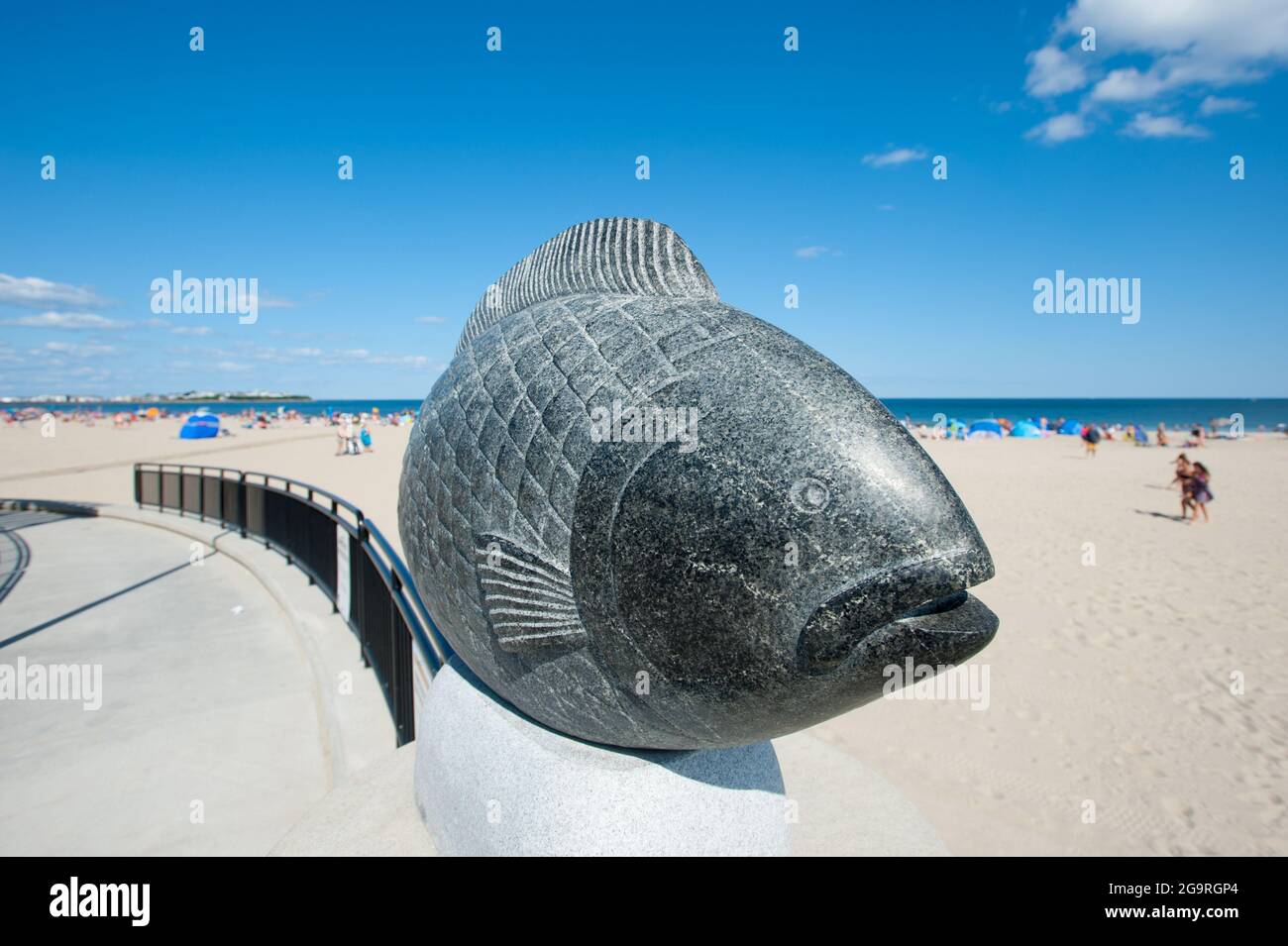 Sculpture en pierre de poisson, Hampton Beach, Hampton, New Hampshire, États-Unis Banque D'Images