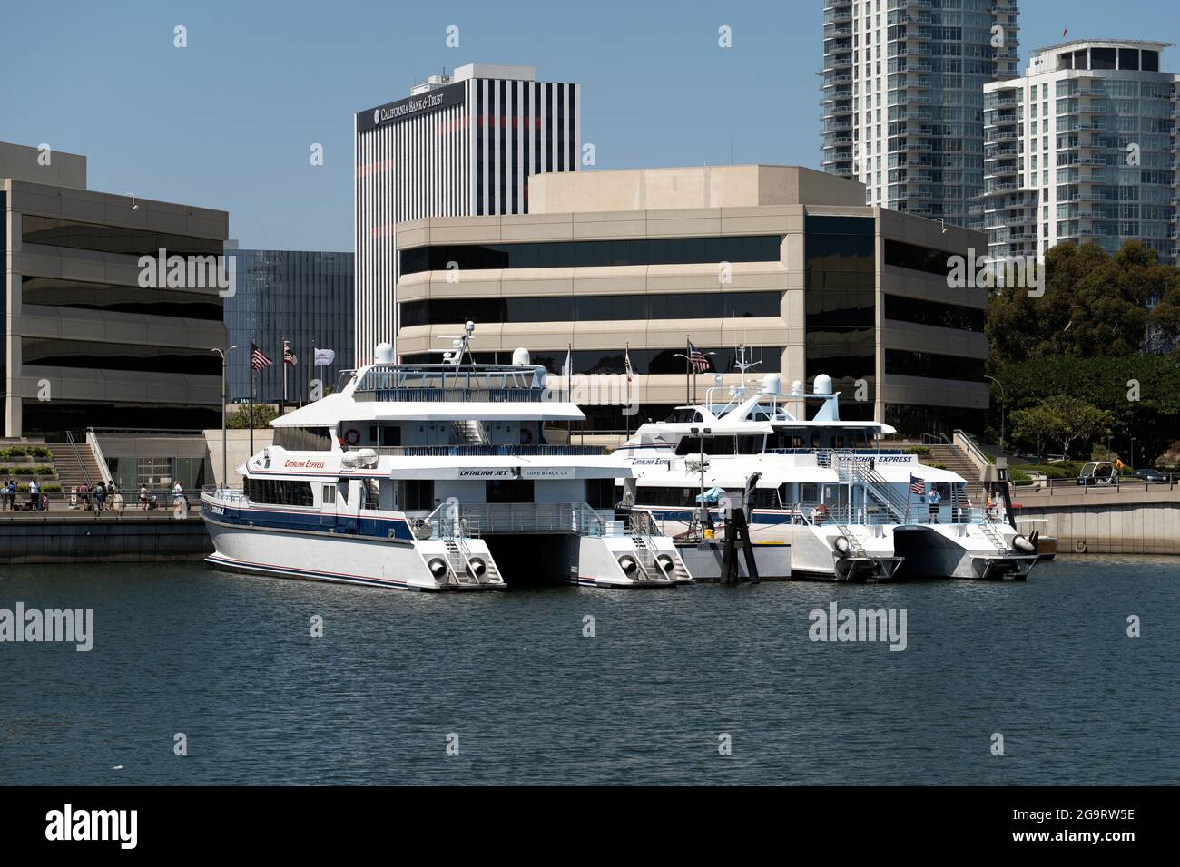 Long Beach, CA USA - 8 2020 juillet : le Catalina Express à Catalina Island est amarré au port de long Beach Banque D'Images
