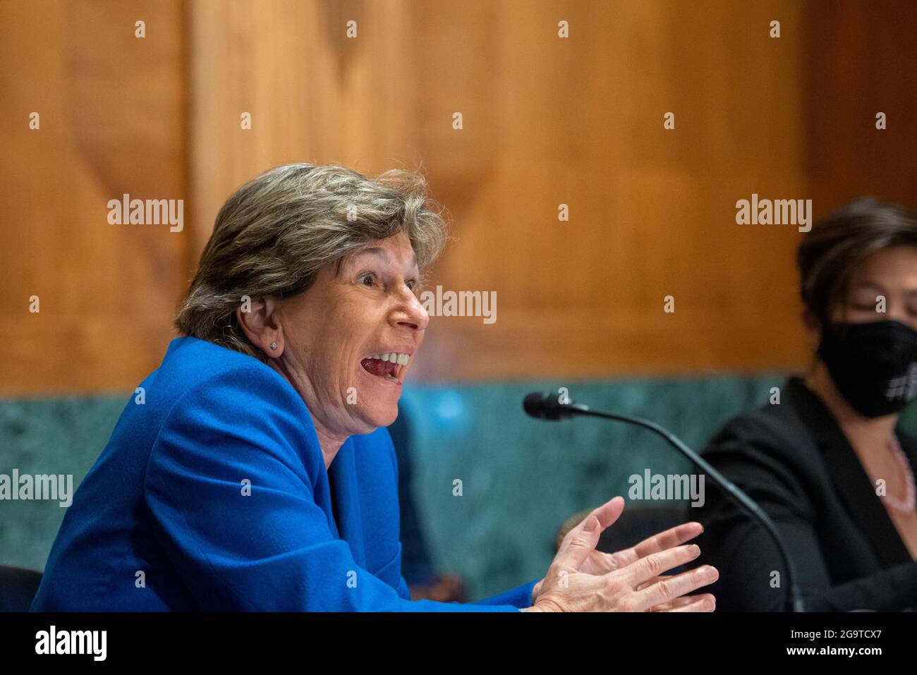 Washington, États-Unis d'Amérique. 27 juillet 2021. Randi Weingarten, président de la Fédération américaine des enseignants, comparaît devant un comité sénatorial des banques, du logement et des affaires urbaines - audience du sous-comité de la politique économique pour examiner la protection des emprunteurs de prêts étudiants et de l'économie dans les transitions à venir, dans l'immeuble du bureau du Sénat Dirksen à Washington, DC, le mardi 27 juillet 2021. Crédit: Rod Lamkey/CNP/Sipa USA crédit: SIPA USA/Alay Live News Banque D'Images