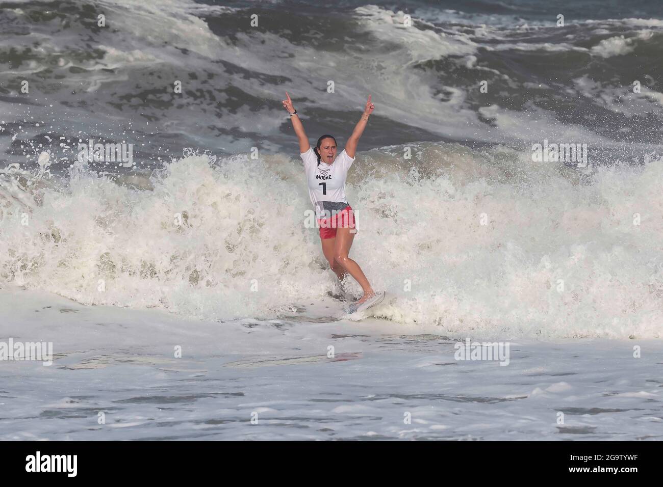 Chiba, Japon. 27 juillet 2021. Carissa Moore (USA) surf : finale des femmes lors des Jeux Olympiques de Tokyo 2020 à la Plage de surf de Tsurigasaki à Chiba, Japon . Credit: KONDO/AFLO/Alay Live News Banque D'Images