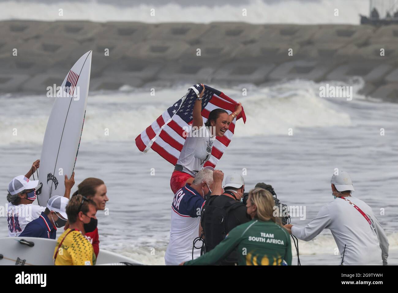 Chiba, Japon. 27 juillet 2021. Carissa Moore (USA) surf : finale des femmes lors des Jeux Olympiques de Tokyo 2020 à la Plage de surf de Tsurigasaki à Chiba, Japon . Credit: KONDO/AFLO/Alay Live News Banque D'Images