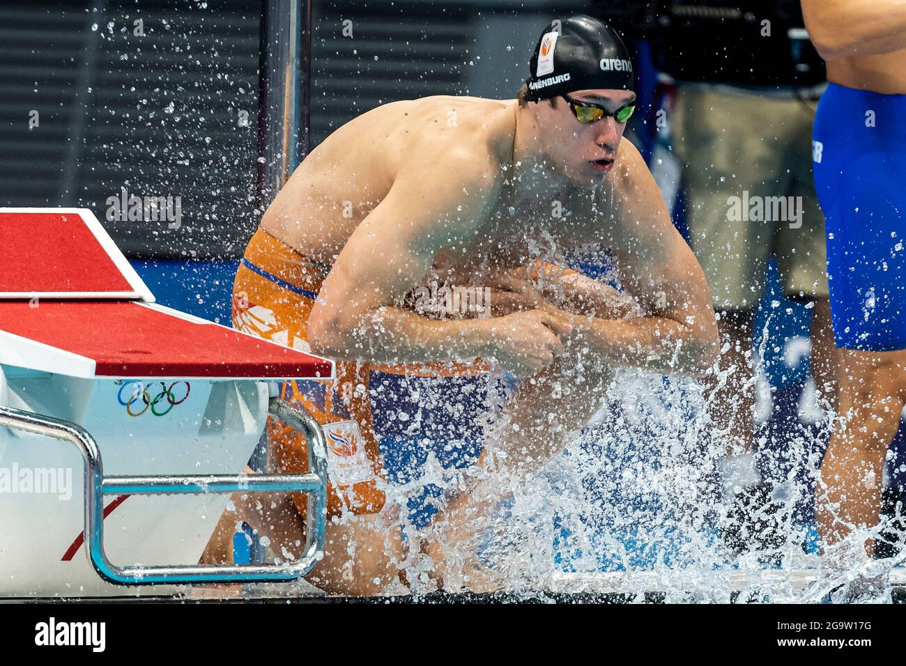 TOKYO, JAPON - JUILLET 27 : Stan Pijnenburg, des pays-Bas, en compétition avec les hommes Freestyle de 100m pendant les Jeux Olympiques de Tokyo 2020 à l'Aquatics de Tokyo Banque D'Images