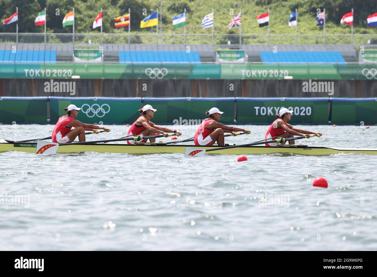 Tokyo, Japon. 28 juillet 2021. Les rameurs chinois Lin Xinyu, Wang FEI, Qin Miaomiao, lu Shiyu (de L à R) participent à la quatre finale des femmes avireuses aux Jeux Olympiques de Tokyo en 2020 à Tokyo, au Japon, le 28 juillet 2021. Credit: Du Xiaoyi/Xinhua/Alay Live News Banque D'Images