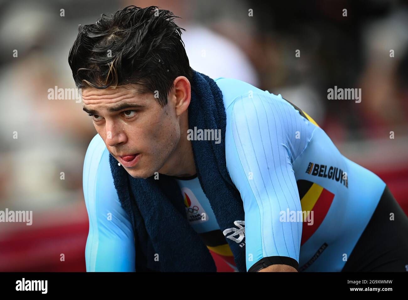 Le cycliste belge Wout van Aert, photographié après l'épreuve de cyclisme masculine, une course de 42,4 km, le sixième jour des 'Jeux Olympiques de Tokyo 2020' à T Banque D'Images