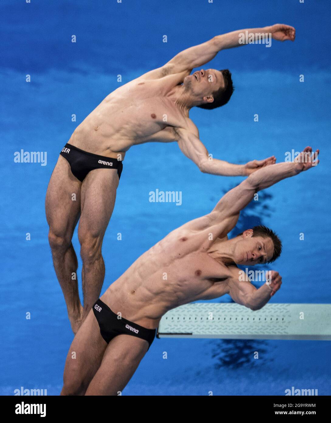 Tokyo Tokio, 28.07.2021, Japon, Jeux Olympiques Patrick Hausding (hinten) und Lars Rüdiger (Allemagne) holen Bronze Medaille im Synchron springen vom 3m Brett Diving 3m Olympiche Spiele, 2020 2021 Foto: Moritz Müller à usage éditorial exclusif Copyright (nur für journalistische Wilhelm Zwecke) by : Moritz Müller, Düsseldorf-40470, Raabe-18. Tél 0211-13954918. MB.: 0176-81034275; Honorar zzgl. 7 % UmSt. + Belegextar; Commerzbank, Konto: 3813045, BLZ: 30040000; IBAN: DE49 3004 0000 0381 3045 00; Finanzamt Düsseldorf-Nord, Steuernummer: 105/5193/1677 Banque D'Images