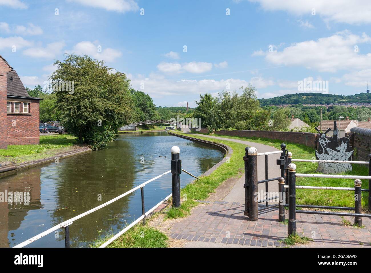 Le canal Dudley traversant Netherton, Dudley, Black Country et West Midlands Banque D'Images