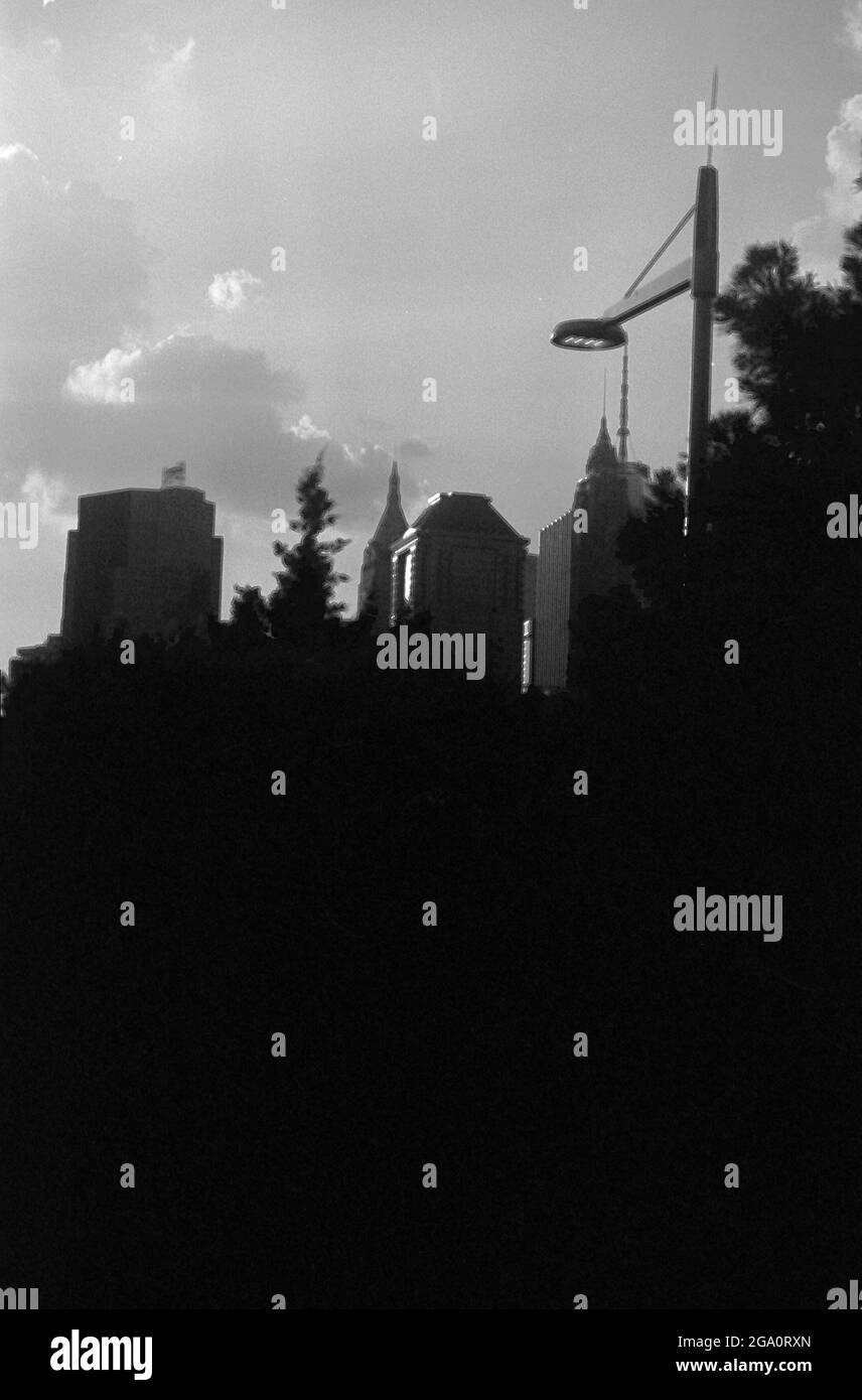 New York City sur le film B&W 35mm Banque D'Images