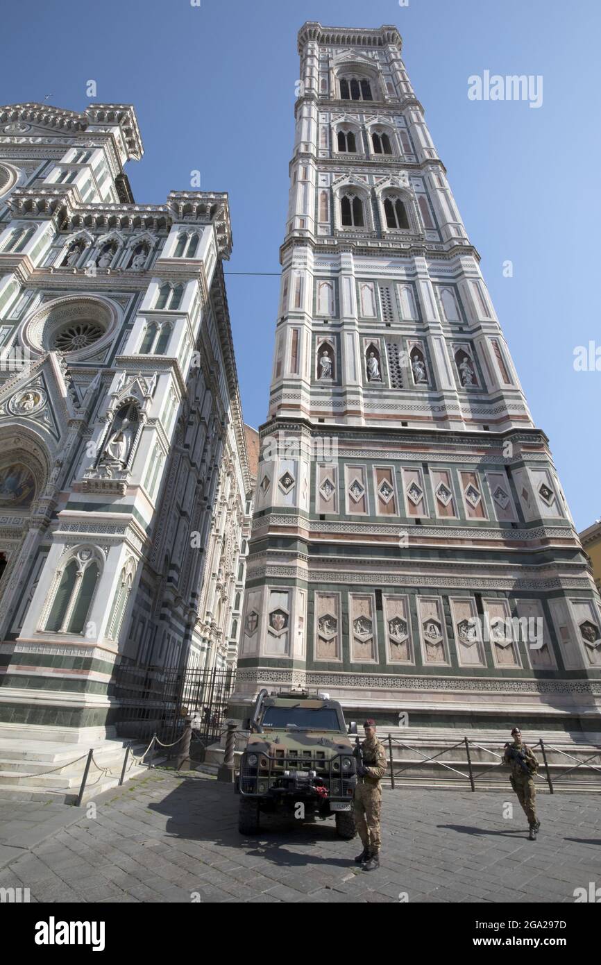Campanile de Giotto, Piazza del Duomo, Florence, Toscane, Italie Banque D'Images