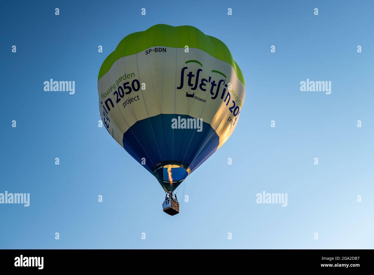 Chorzów, Silesia, Pologne; 4 juillet 2021: Concours de ballons à air chaud sur le centenaire de l'Upraisings de Silésie 'dans le ciel de Silésie'. Balons multicolores Banque D'Images