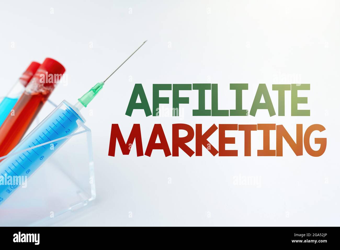 Signe d'écriture de la main Affiliation Marketing. Mot écrit sur la rémunération aux éditeurs tiers pour générer des leads présentant des échantillons médicaux Laboratoire Banque D'Images
