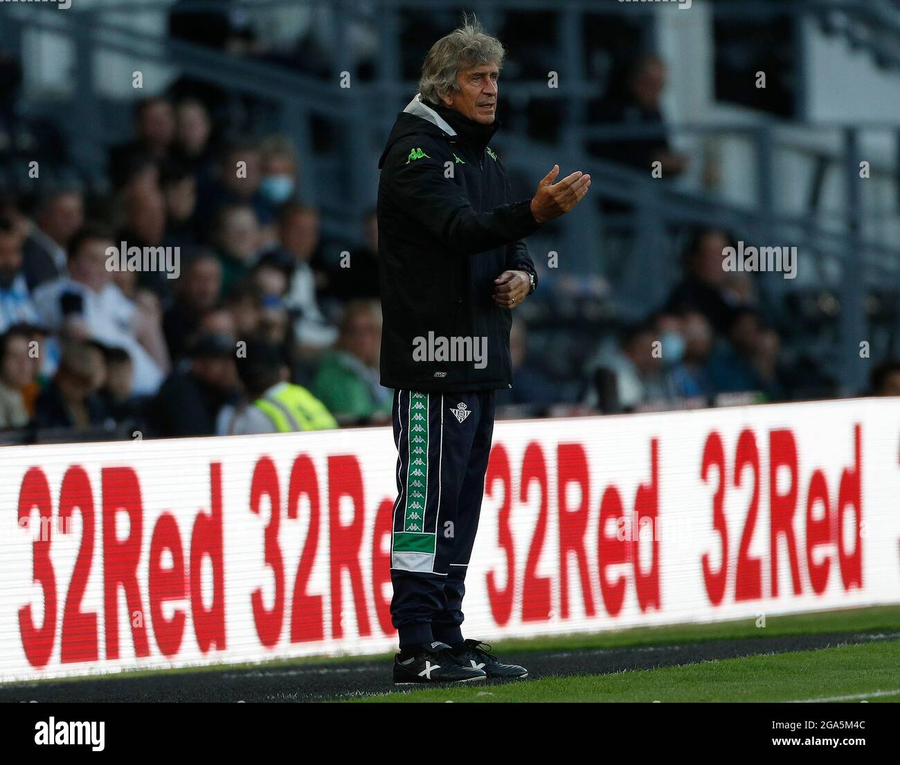 Derby, Angleterre, 28 juillet 2021. Manuel Pellegrini le directeur de Real Betis pendant le match pré-saison amical au Pride Park Stadium, Derby. Le crédit photo doit être lu : Darren Staples / Sportimage Banque D'Images
