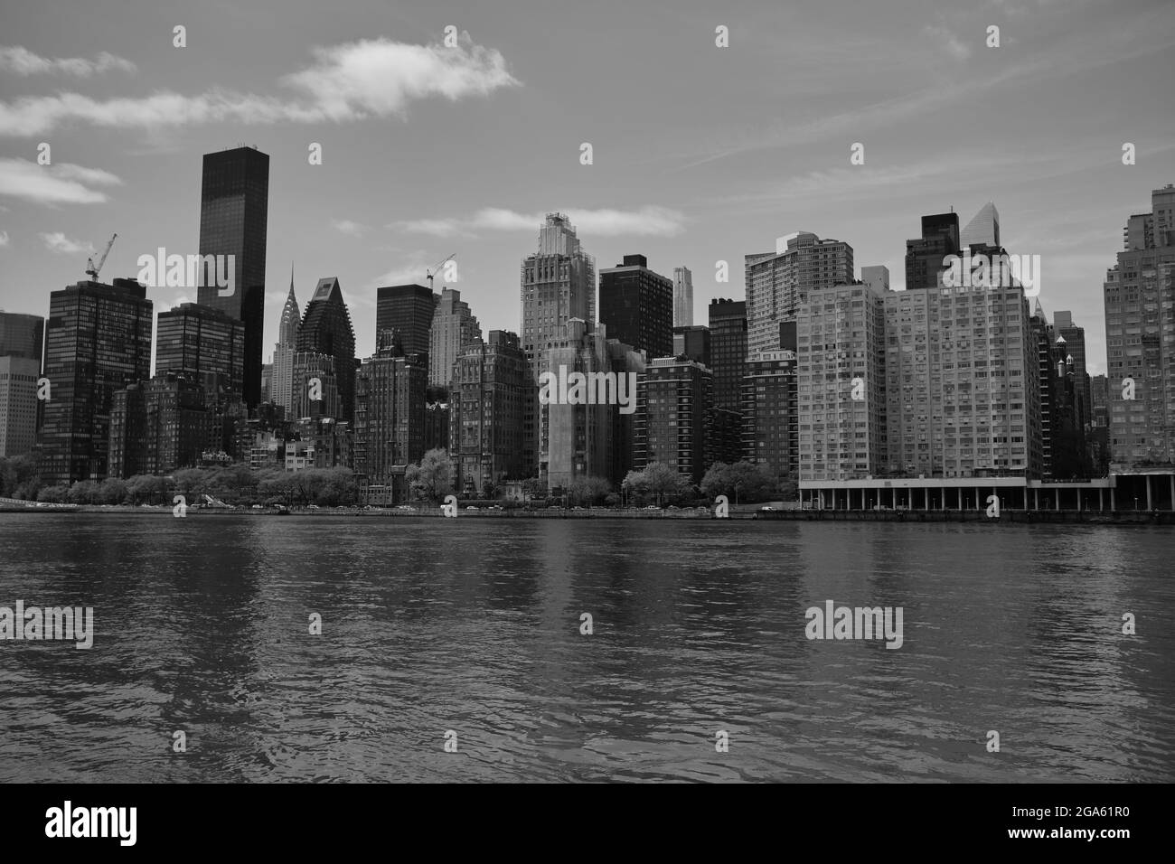 New York Skyline de Roosevelt Island en noir et blanc Banque D'Images