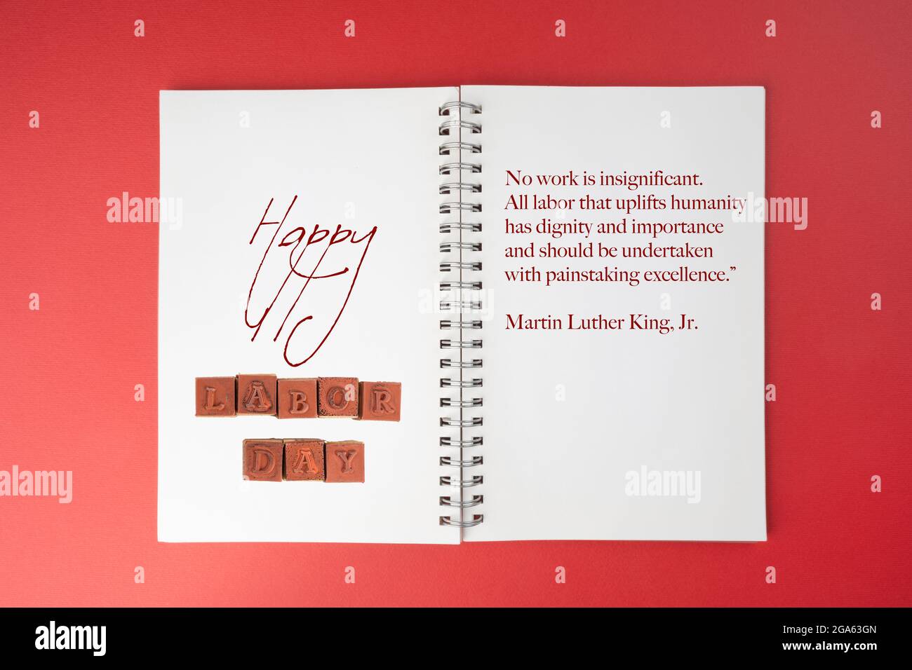 Une Citation De La Fete Du Travail Dans Un Bloc Notes Photo Stock Alamy