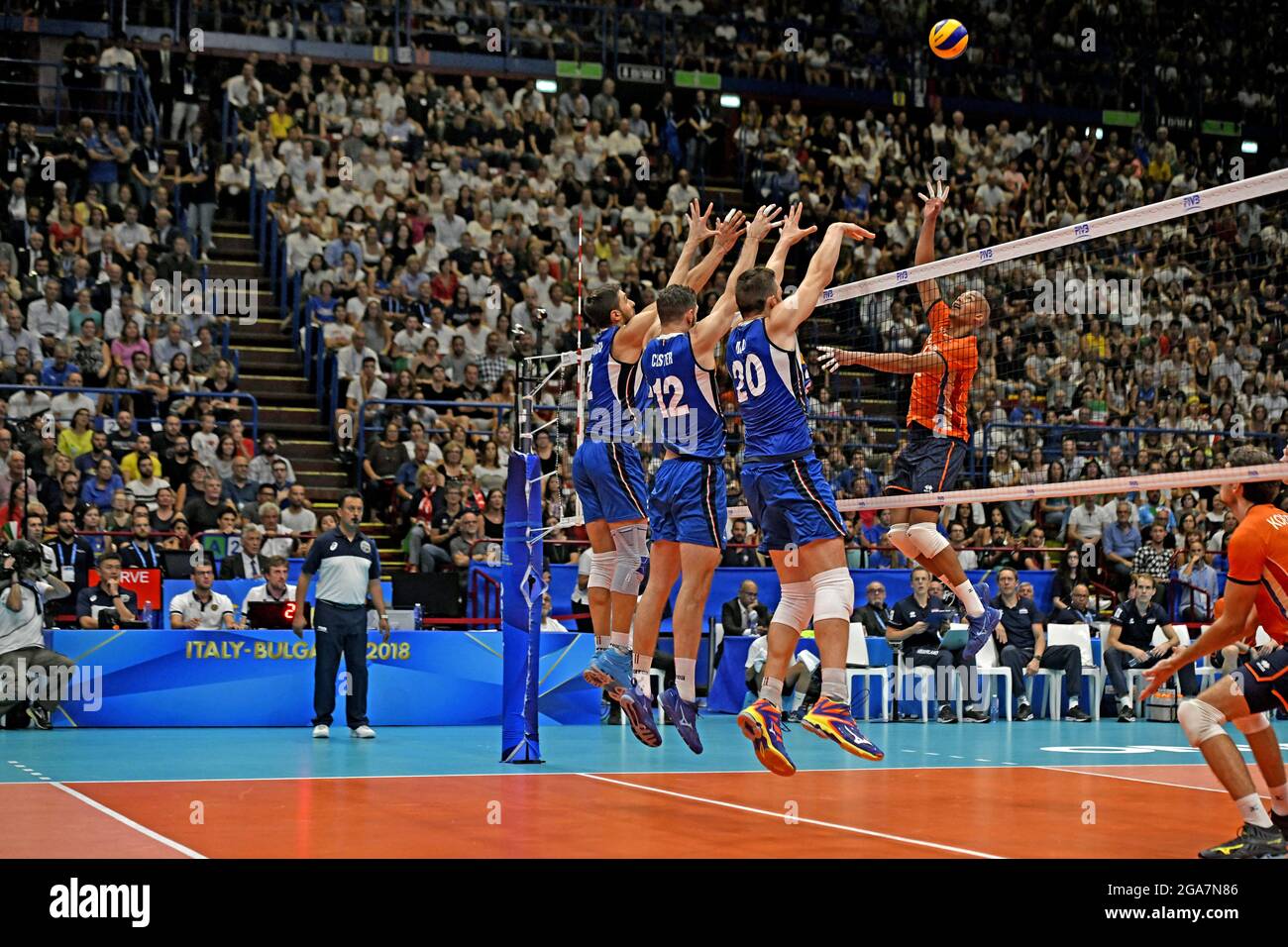 Championnat du monde de volley-ball masculin 2018, Italie contre pays-Bas,  à l'arène intérieure du Forum, à Milan Photo Stock - Alamy