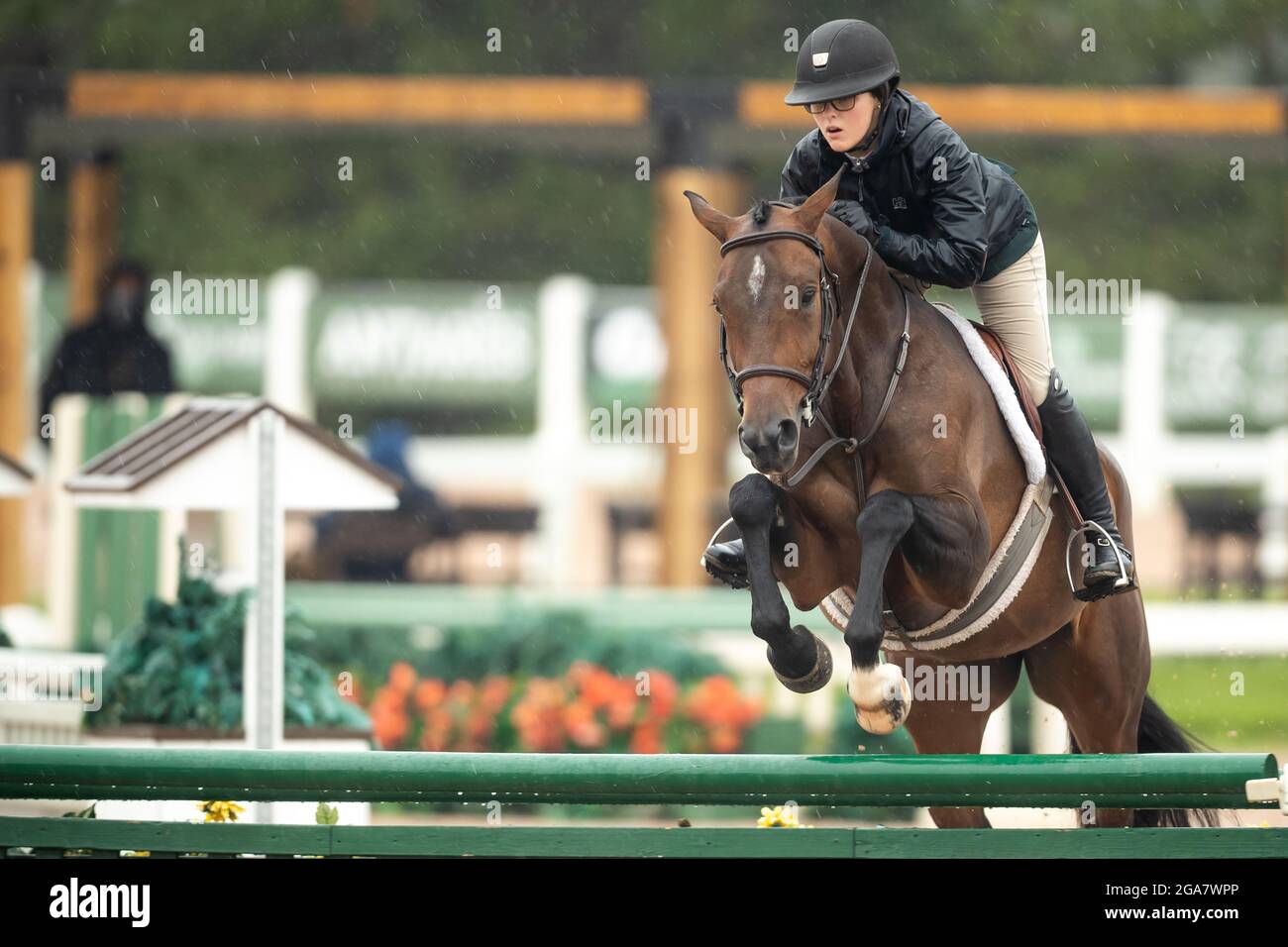 Palgrave, Canada - 29 juillet 2021. Ellah Dubeau-Kielty, pilote amateur canadien, rivalise avec son mont sur la baie par temps humide et pluvieux à la première phase estivale de Caledon à Palgrave, au Canada. Crédit : Mark Spowart/Alay Live News Banque D'Images